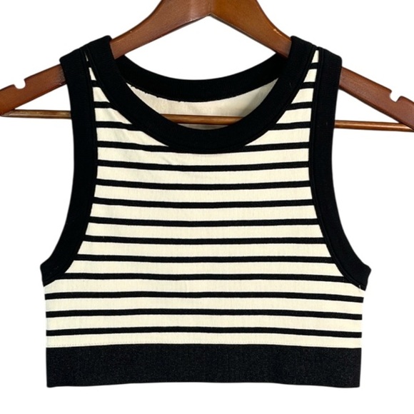 Offline By Aerie NWT Seamless High Neck Sports Bra Black Ivory Striped Size M - Picture 2 of 11